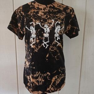 Gildan Black and Brown Tie-Dye Skeleton T-Shirt
